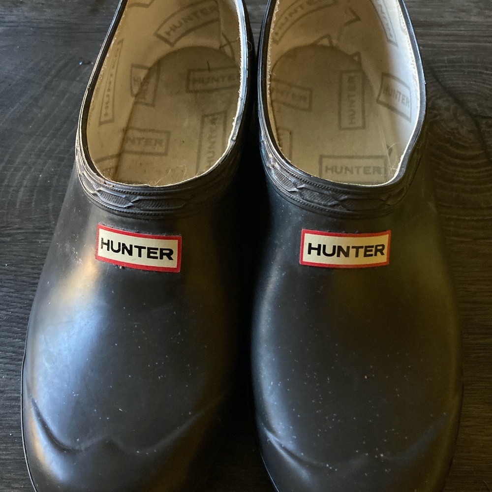 Hunter black rain shoes, sz 7